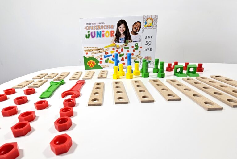 2560 CONSTRUCTOR JUNIOR_1